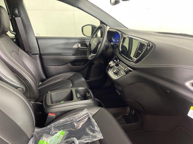 new 2026 Chrysler Pacifica car, priced at $37,330