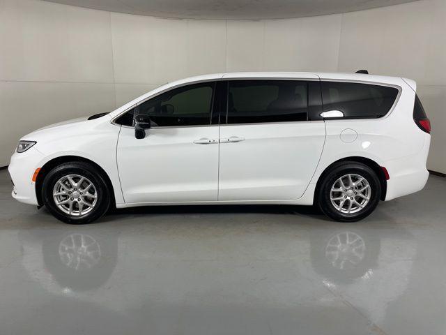 new 2026 Chrysler Pacifica car, priced at $37,330