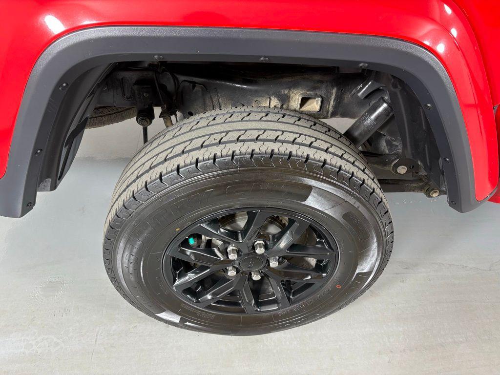 used 2023 Jeep Gladiator car, priced at $25,900