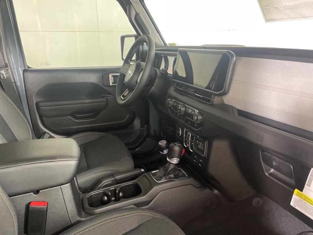 new 2025 Jeep Wrangler car, priced at $41,315