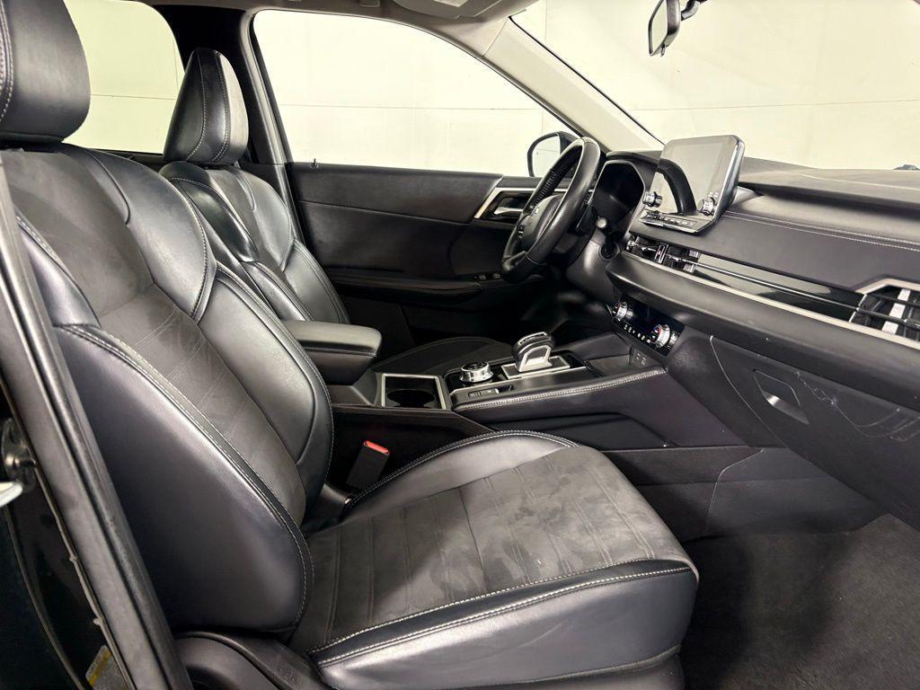 used 2024 Mitsubishi Outlander car, priced at $21,600