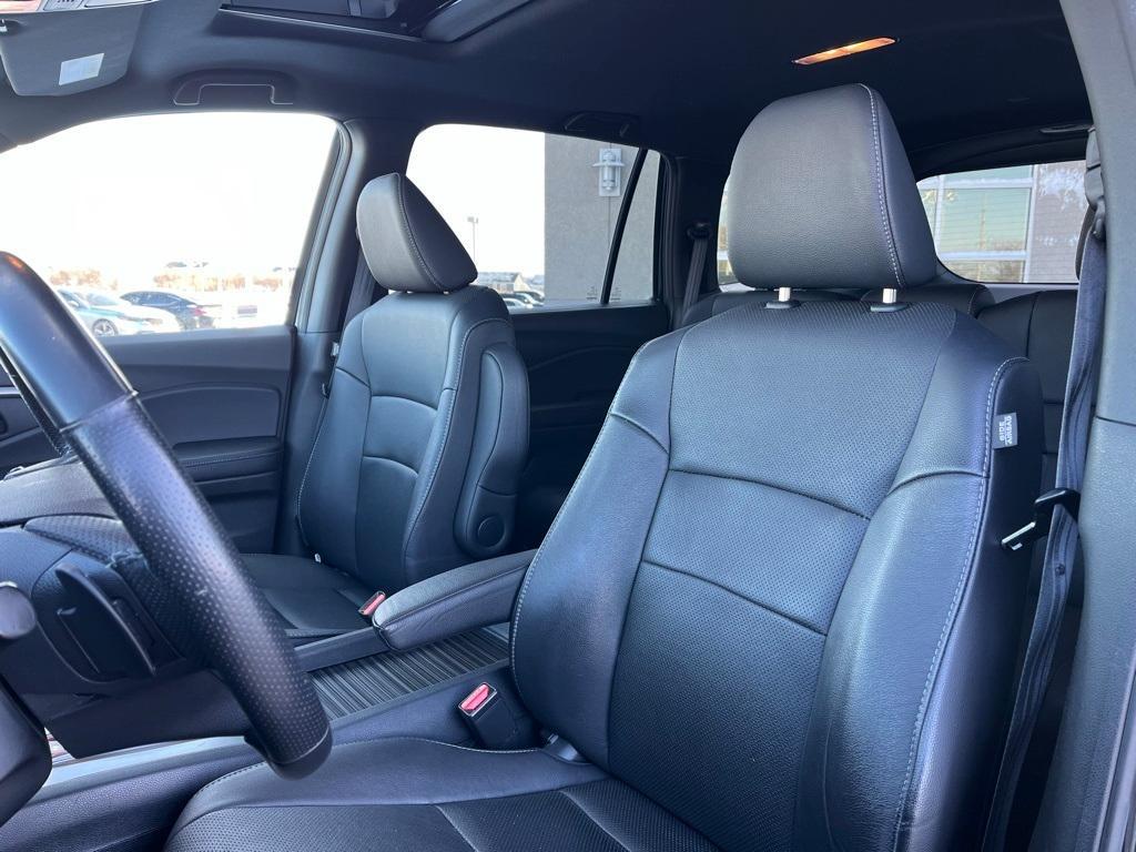 used 2023 Honda Passport car, priced at $31,214