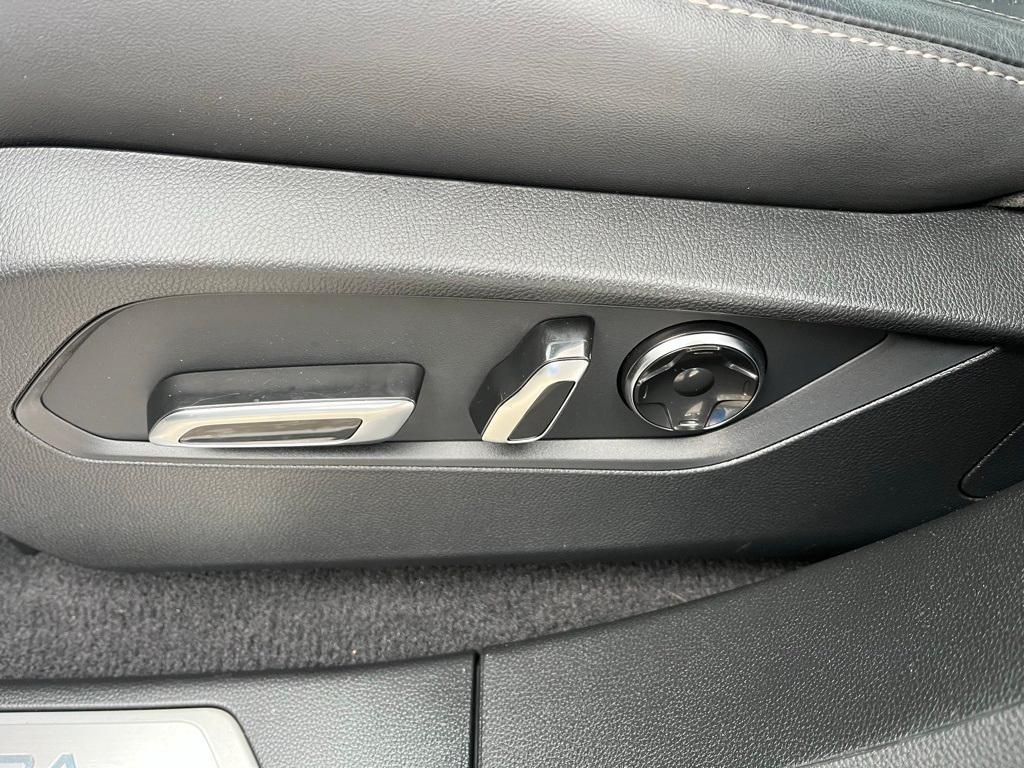 used 2025 Acura RDX car, priced at $42,414