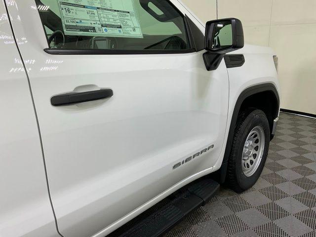 new 2026 GMC Sierra 1500 car, priced at $45,371