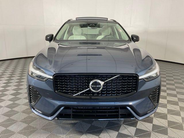 used 2023 Volvo XC60 car, priced at $33,417