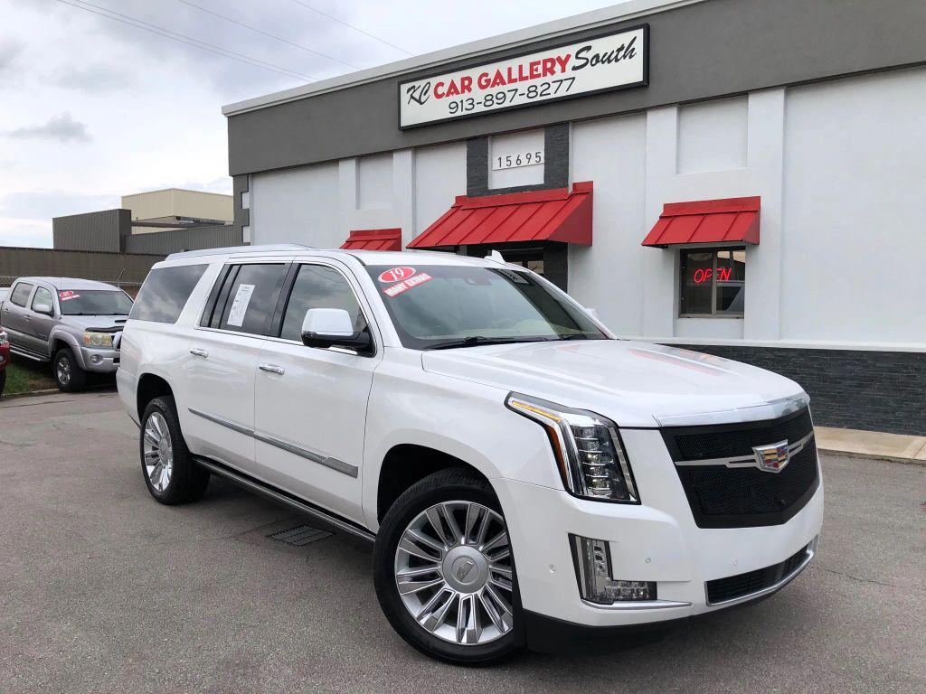 used 2019 Cadillac Escalade ESV car, priced at $33,999