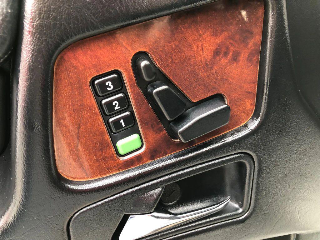 used 2009 Mercedes-Benz G-Class car, priced at $39,999