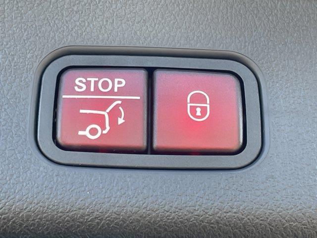 new 2026 Mercedes-Benz GLC 300 car, priced at $63,090