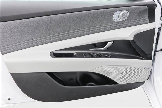 new 2025 Hyundai ELANTRA HEV car, priced at $29,293