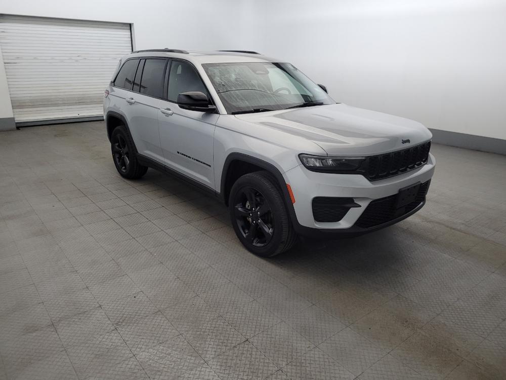 used 2023 Jeep Grand Cherokee car, priced at $28,595