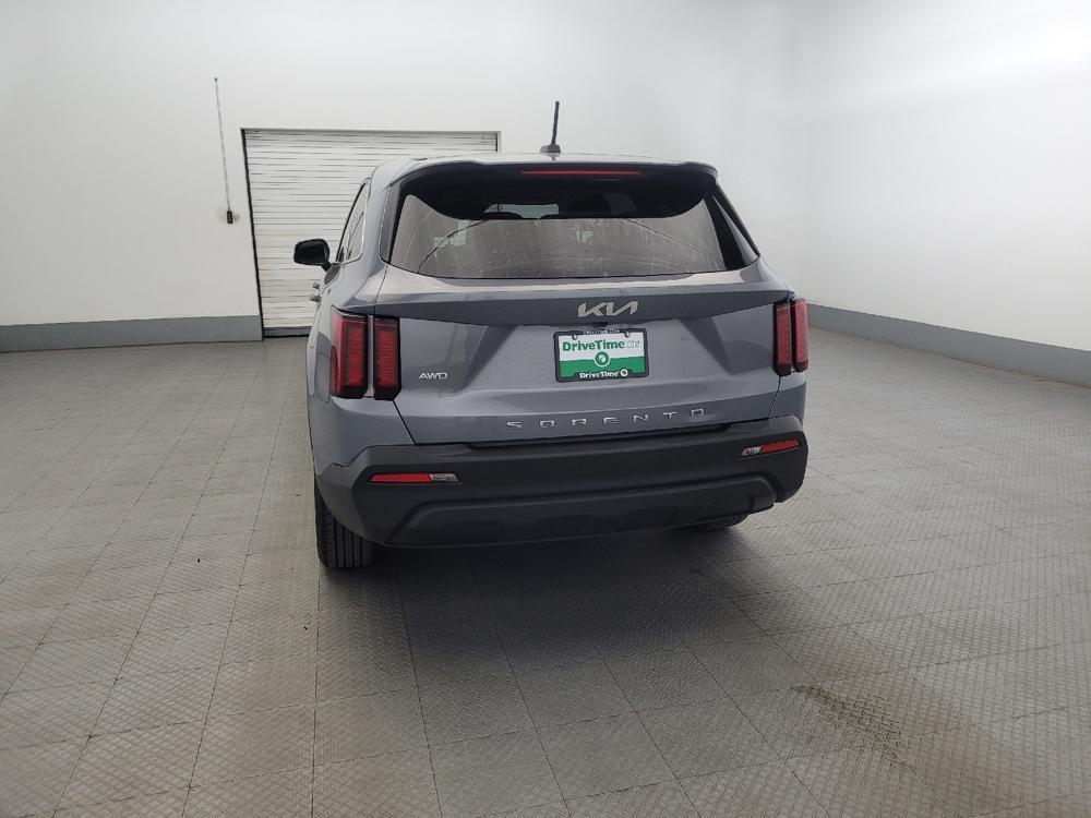 used 2022 Kia Sorento car, priced at $20,295