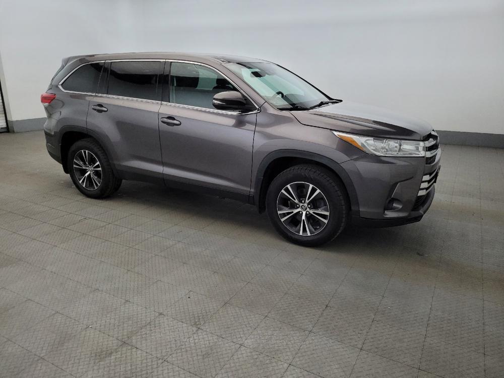 used 2019 Toyota Highlander car, priced at $23,595
