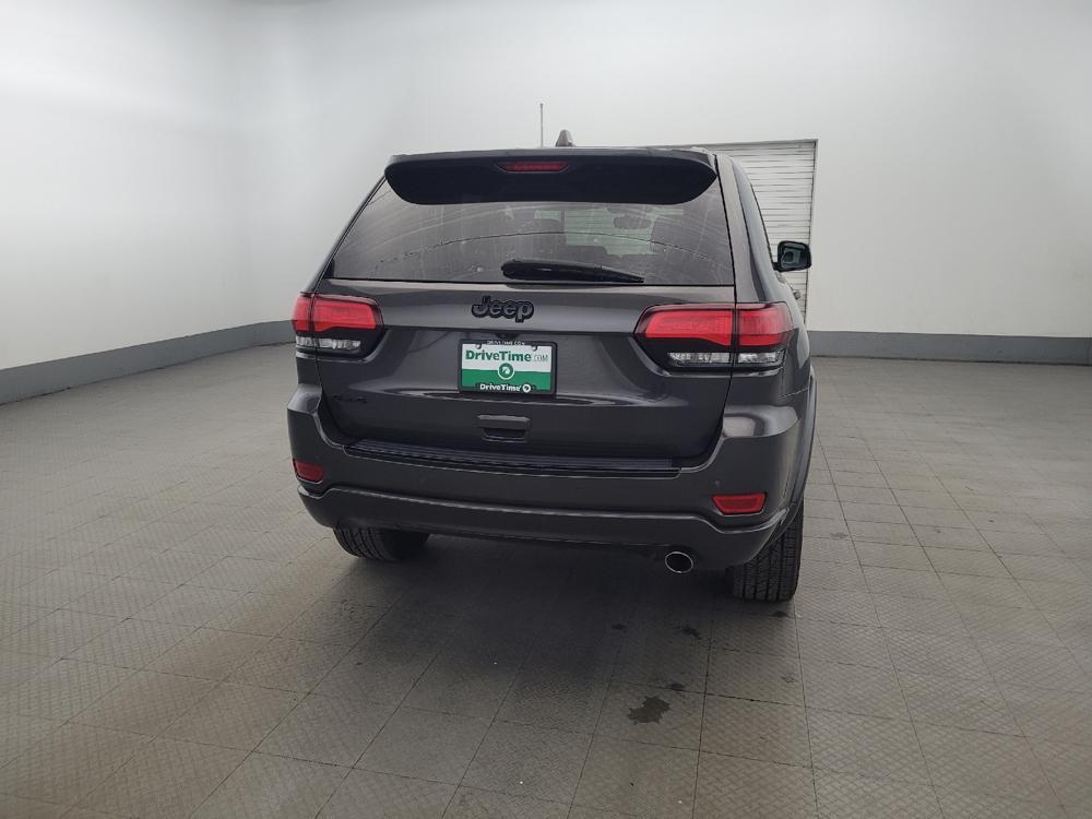 used 2018 Jeep Grand Cherokee car, priced at $18,395