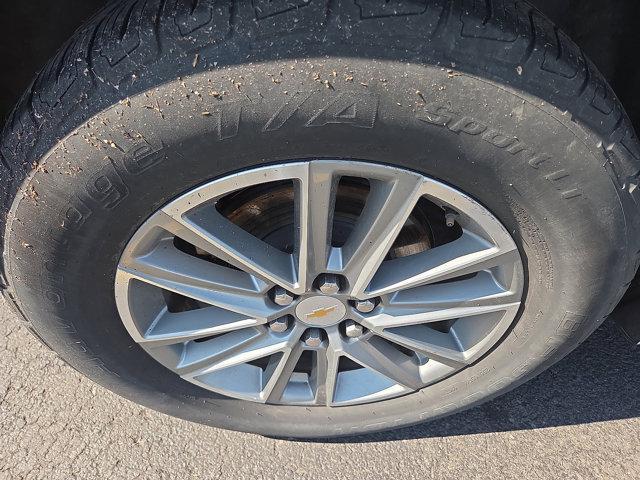 used 2023 Chevrolet Traverse car, priced at $22,999