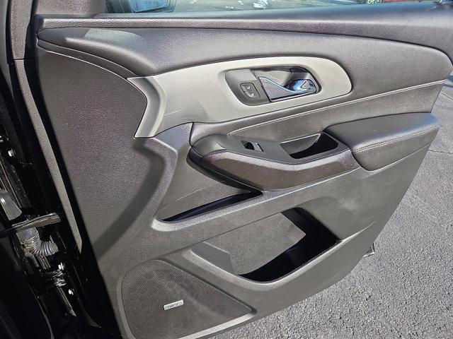 used 2023 Chevrolet Traverse car, priced at $35,995