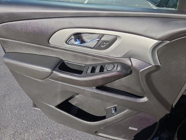 used 2023 Chevrolet Traverse car, priced at $35,995