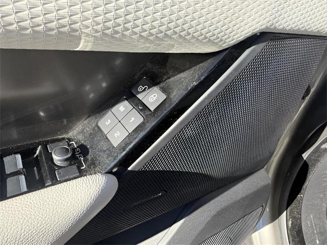 used 2020 Land Rover Range Rover Velar car, priced at $25,668