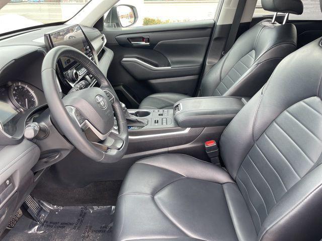 used 2023 Toyota Highlander car, priced at $36,798
