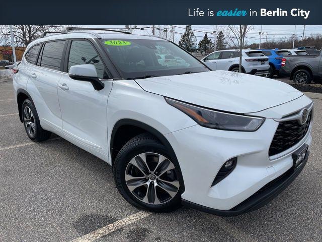 used 2023 Toyota Highlander car, priced at $36,798