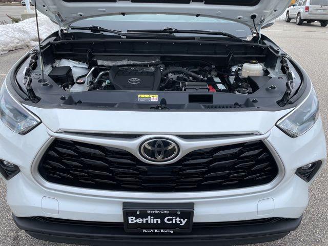 used 2023 Toyota Highlander car, priced at $36,798