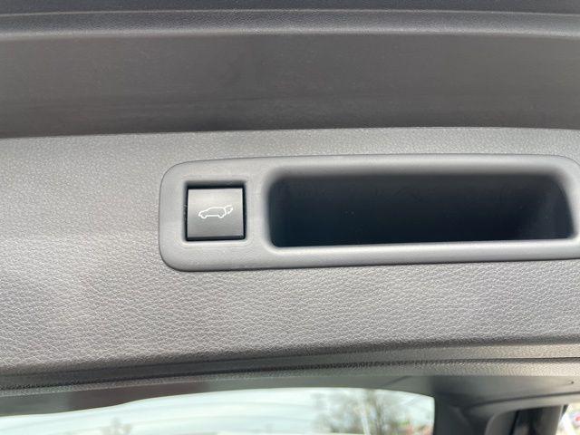 used 2023 Toyota Highlander car, priced at $36,798