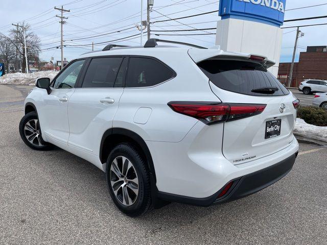 used 2023 Toyota Highlander car, priced at $36,798
