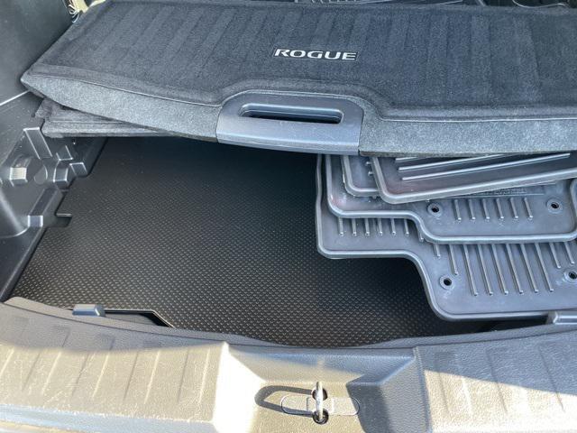 used 2018 Nissan Rogue car, priced at $13,648
