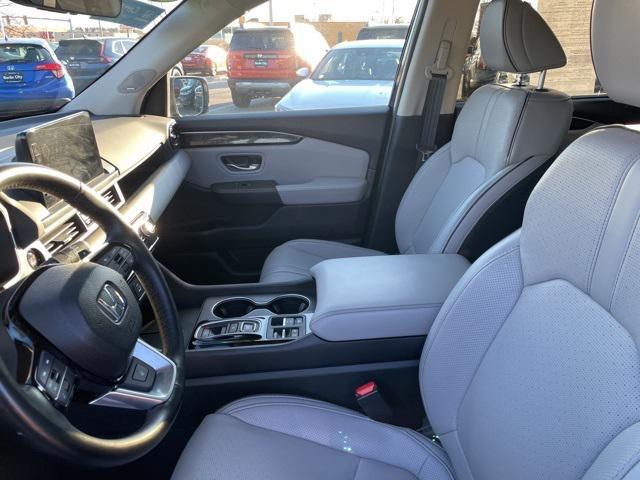 used 2025 Honda Pilot car, priced at $45,933