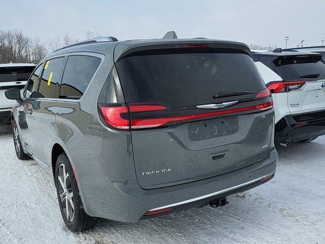 used 2022 Chrysler Pacifica car