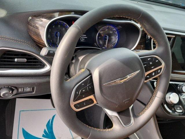 used 2022 Chrysler Pacifica car