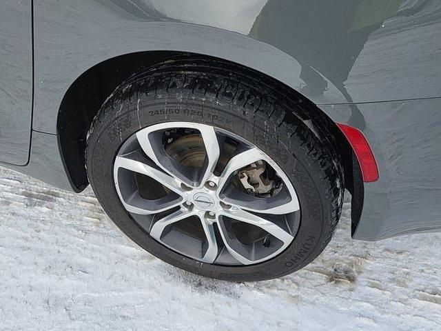 used 2022 Chrysler Pacifica car