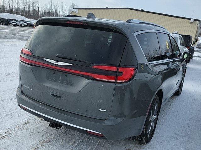 used 2022 Chrysler Pacifica car