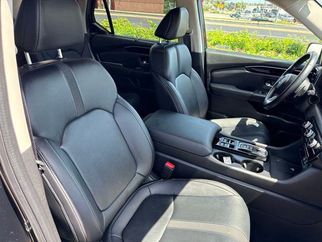 used 2023 Honda Pilot car, priced at $39,258