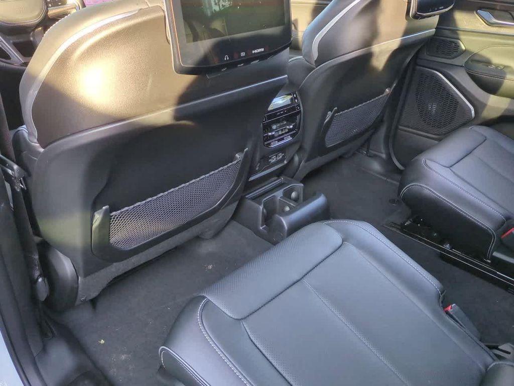 new 2025 Jeep Grand Cherokee L car, priced at $63,444