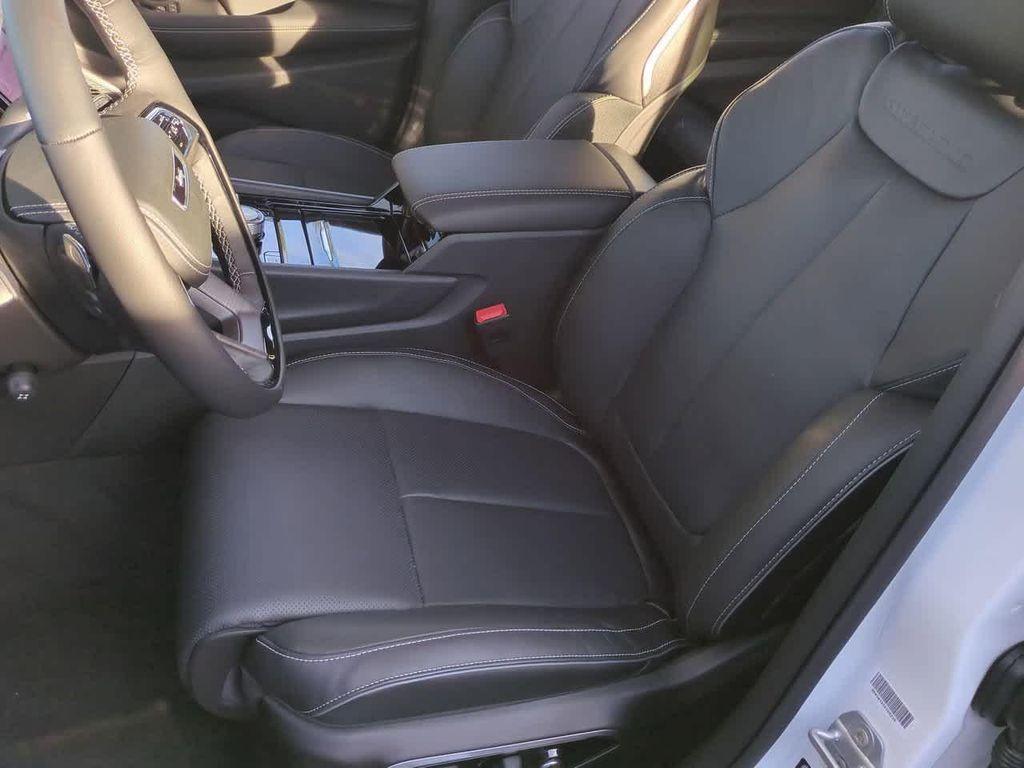 new 2025 Jeep Grand Cherokee L car, priced at $63,444