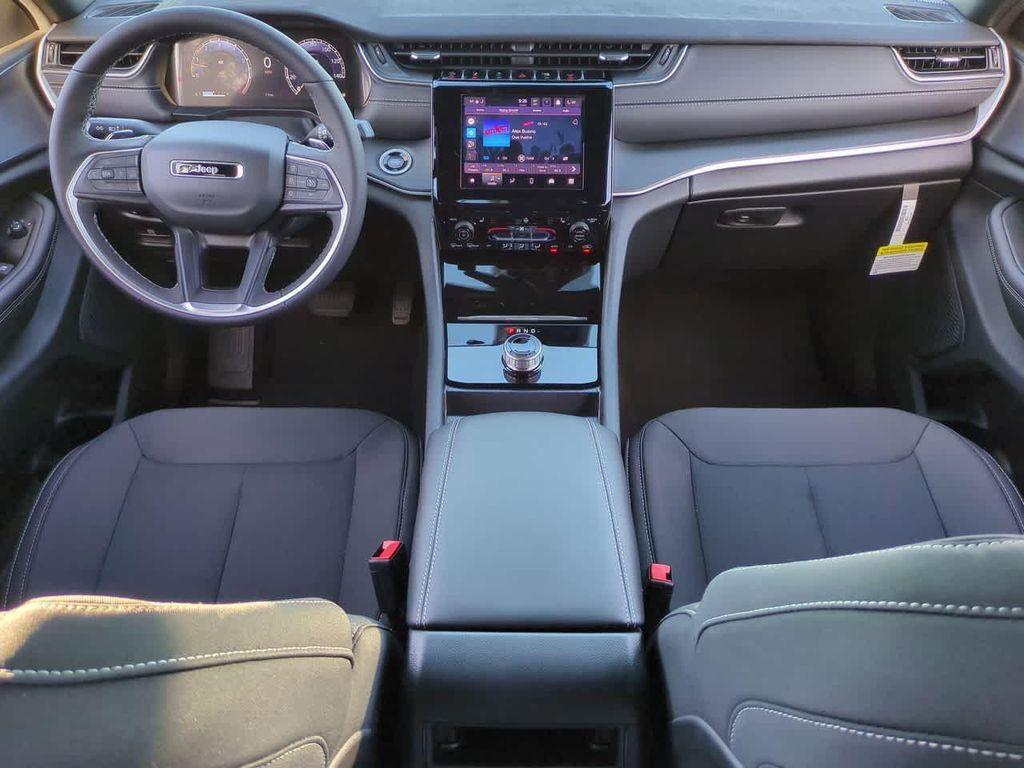 new 2025 Jeep Grand Cherokee car, priced at $31,788