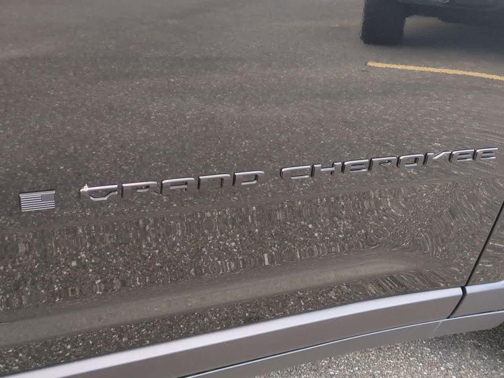 new 2025 Jeep Grand Cherokee car, priced at $40,364