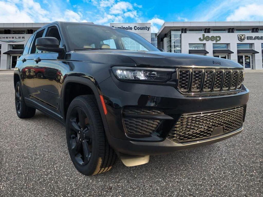 new 2025 Jeep Grand Cherokee car, priced at $40,364