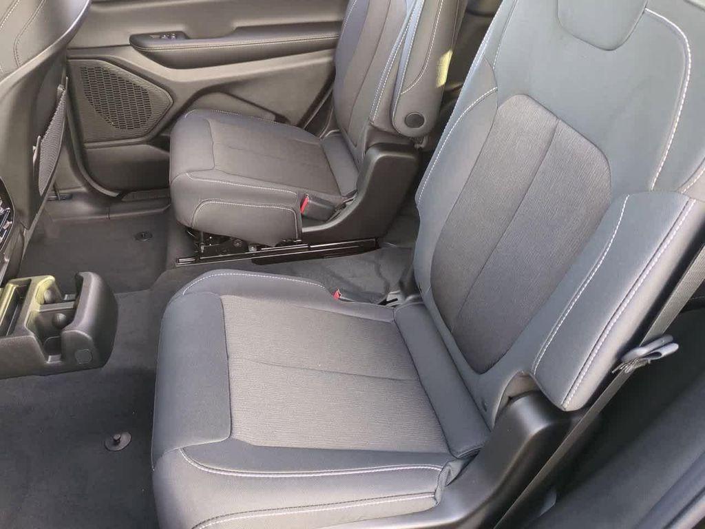 new 2025 Jeep Grand Cherokee L car, priced at $36,804