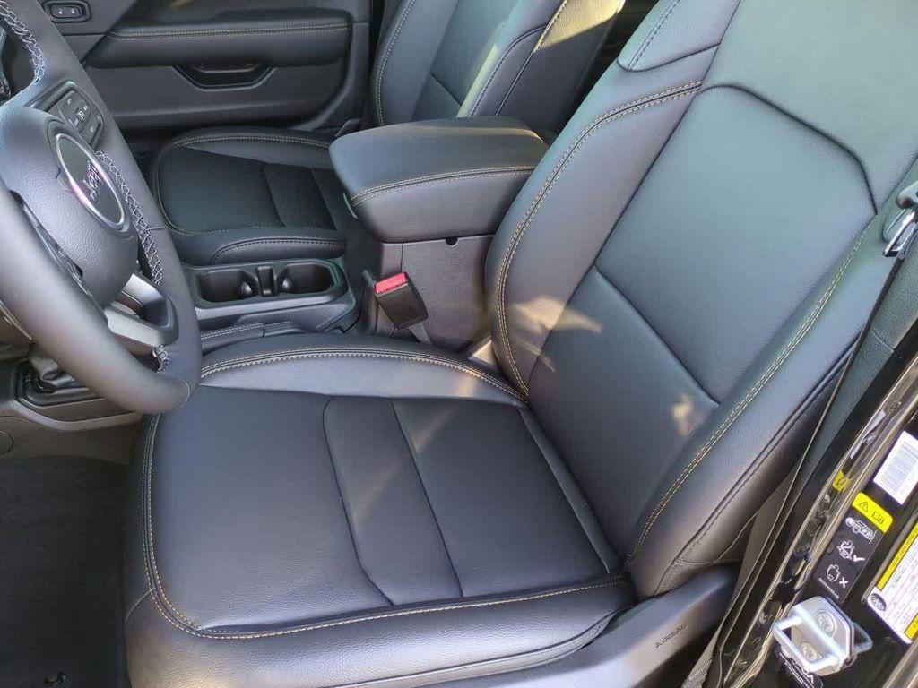 new 2025 Jeep Gladiator car, priced at $45,211