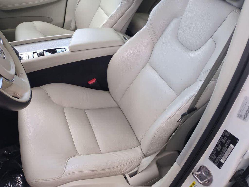 used 2024 Volvo XC60 car, priced at $31,633