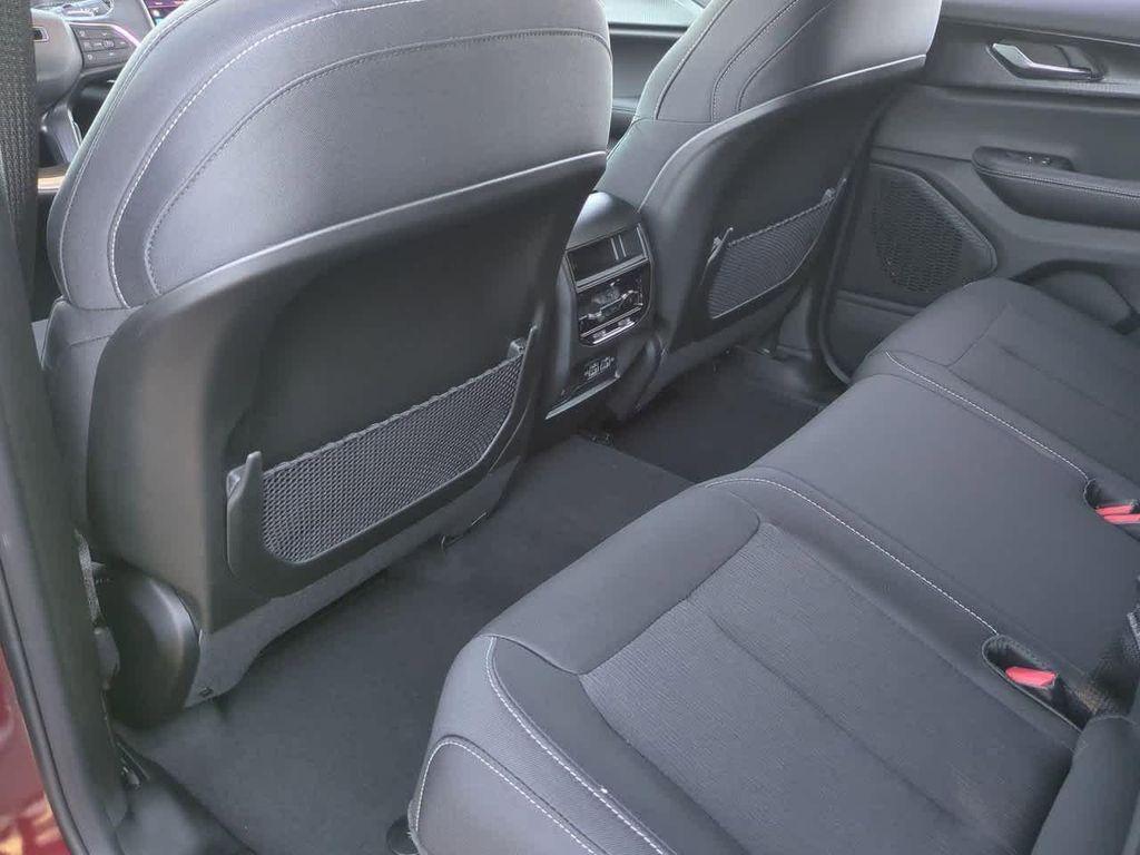 new 2025 Jeep Grand Cherokee car, priced at $35,154