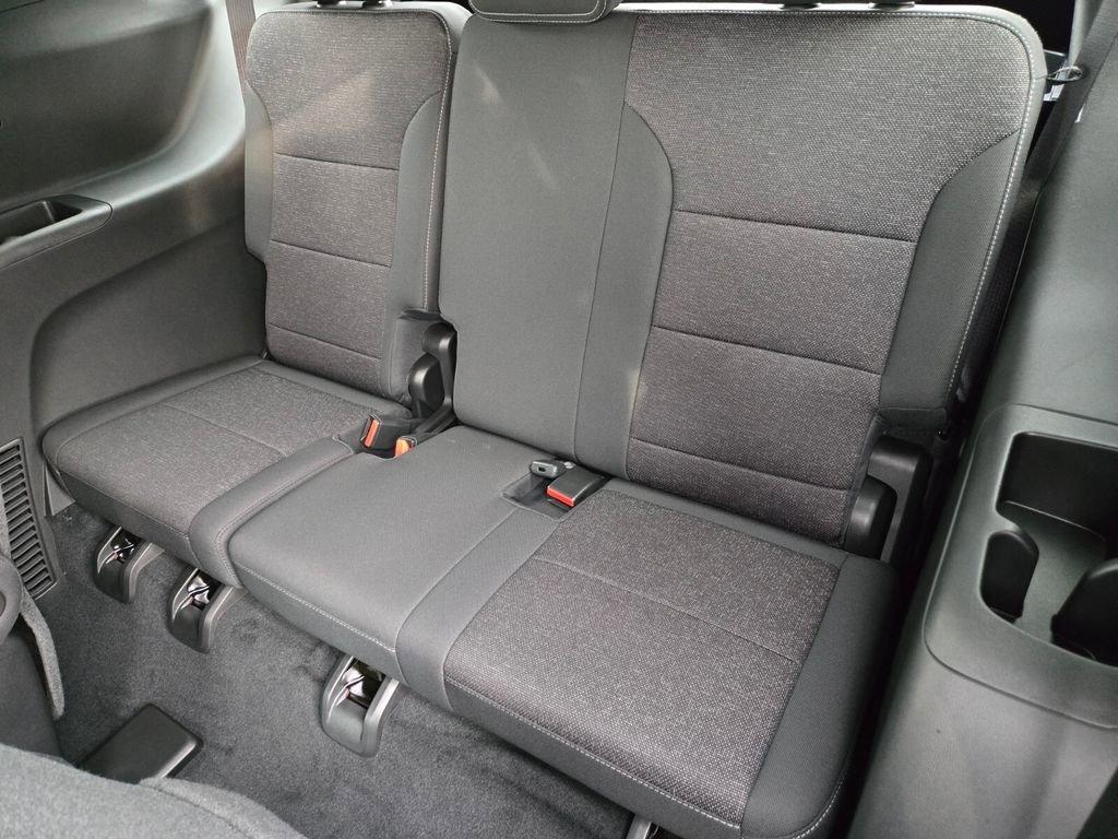 new 2026 Chevrolet Traverse car, priced at $43,025