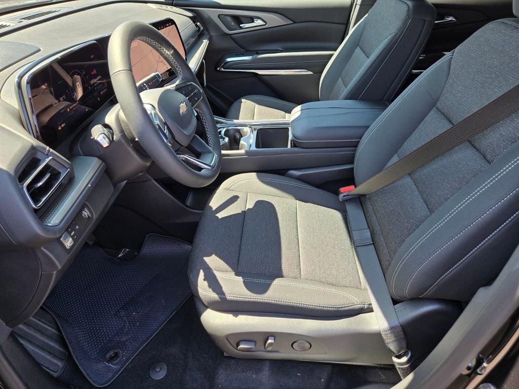 new 2026 Chevrolet Traverse car, priced at $45,030