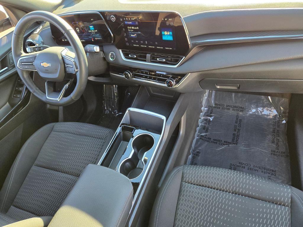 used 2025 Chevrolet Equinox car, priced at $28,390
