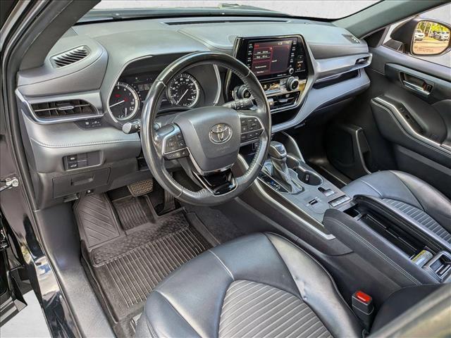used 2021 Toyota Highlander car, priced at $31,716