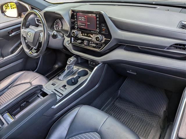 used 2021 Toyota Highlander car, priced at $31,716