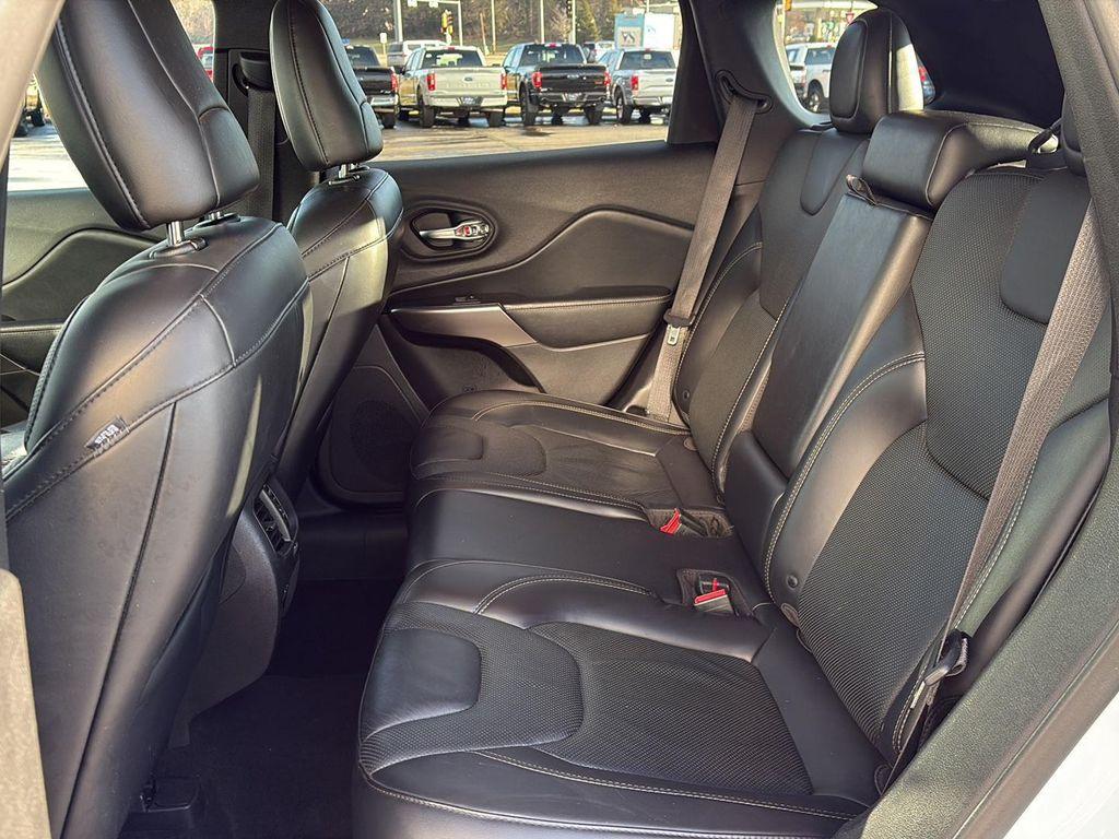 used 2019 Jeep Cherokee car, priced at $17,991