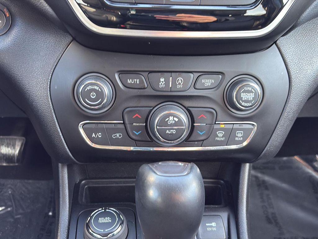 used 2019 Jeep Cherokee car, priced at $17,991