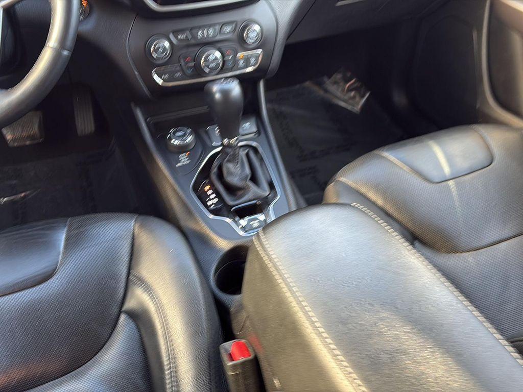 used 2019 Jeep Cherokee car, priced at $17,991